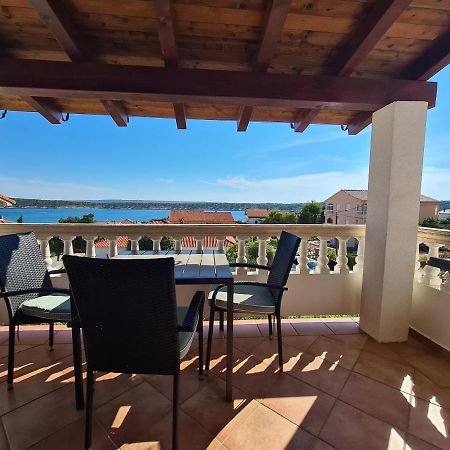 Apartman Karmen Barbat na Rabu Buitenkant foto