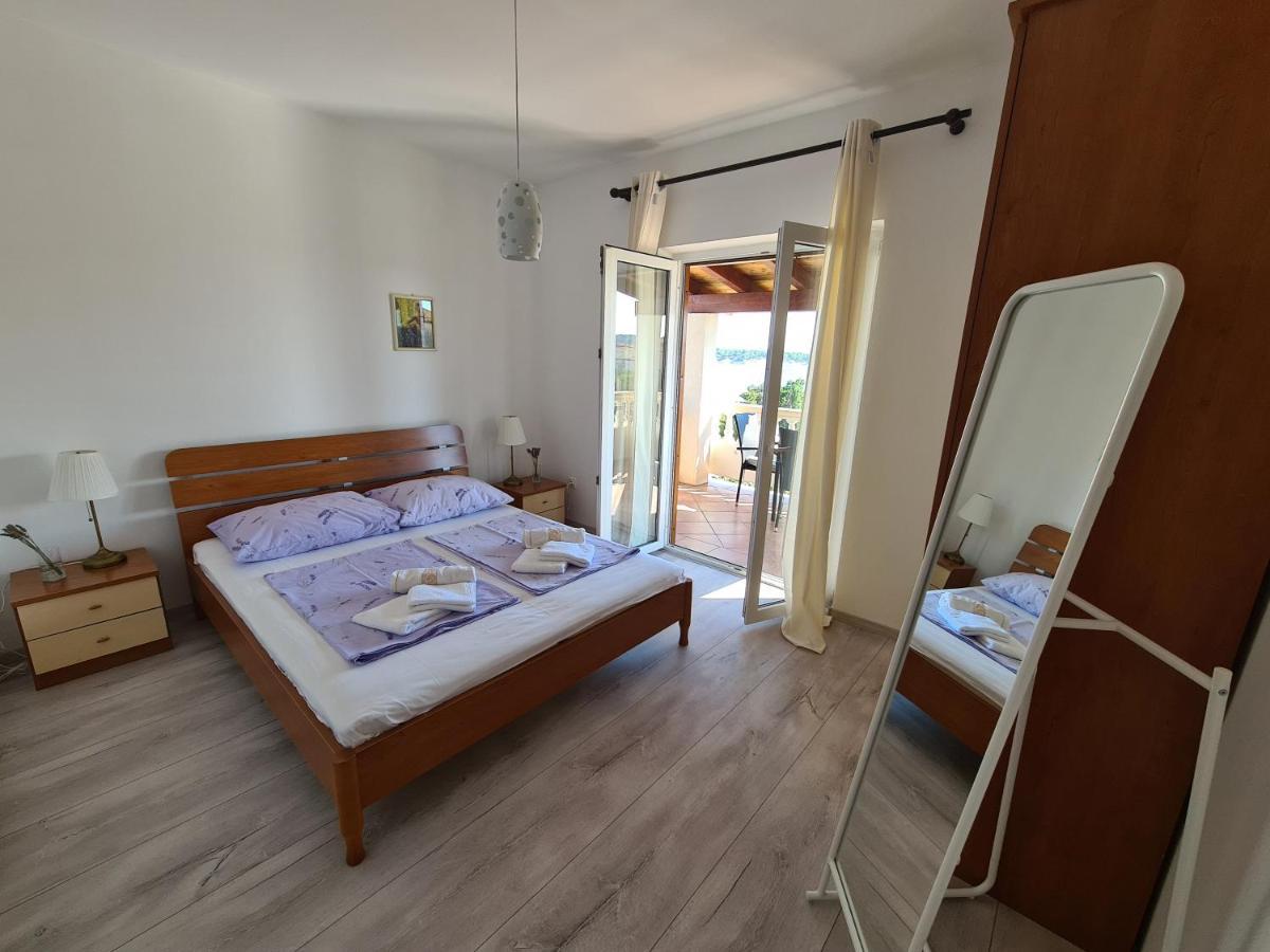 Apartman Karmen Barbat na Rabu Buitenkant foto