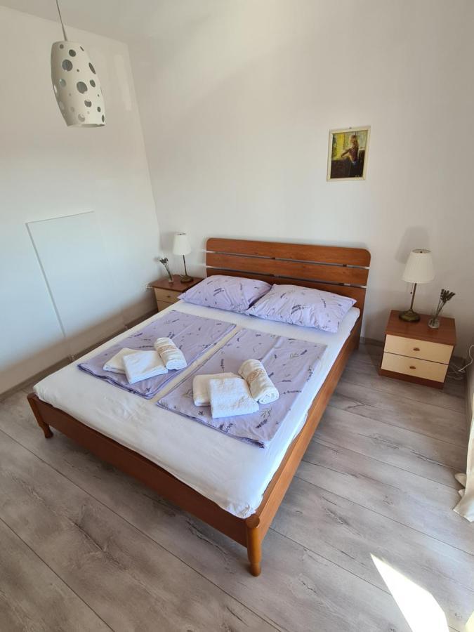 Apartman Karmen Barbat na Rabu Buitenkant foto